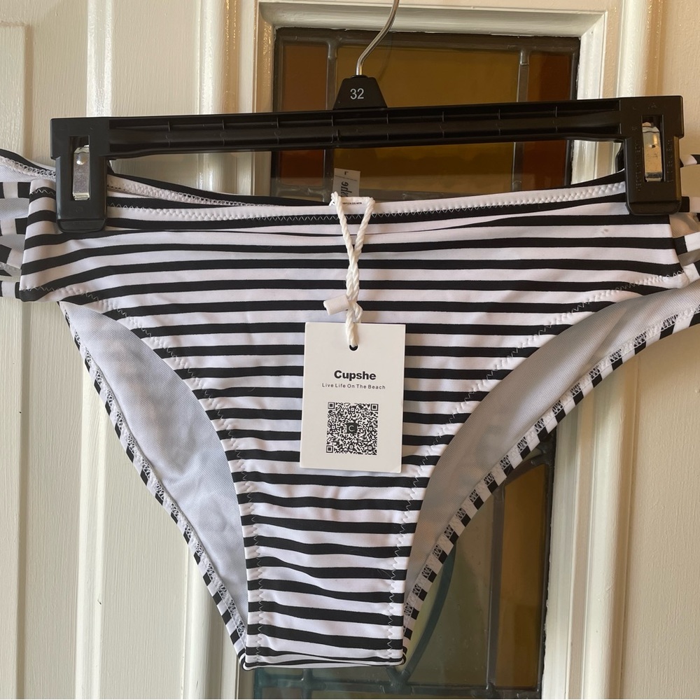NWT Cupshe Bottoms